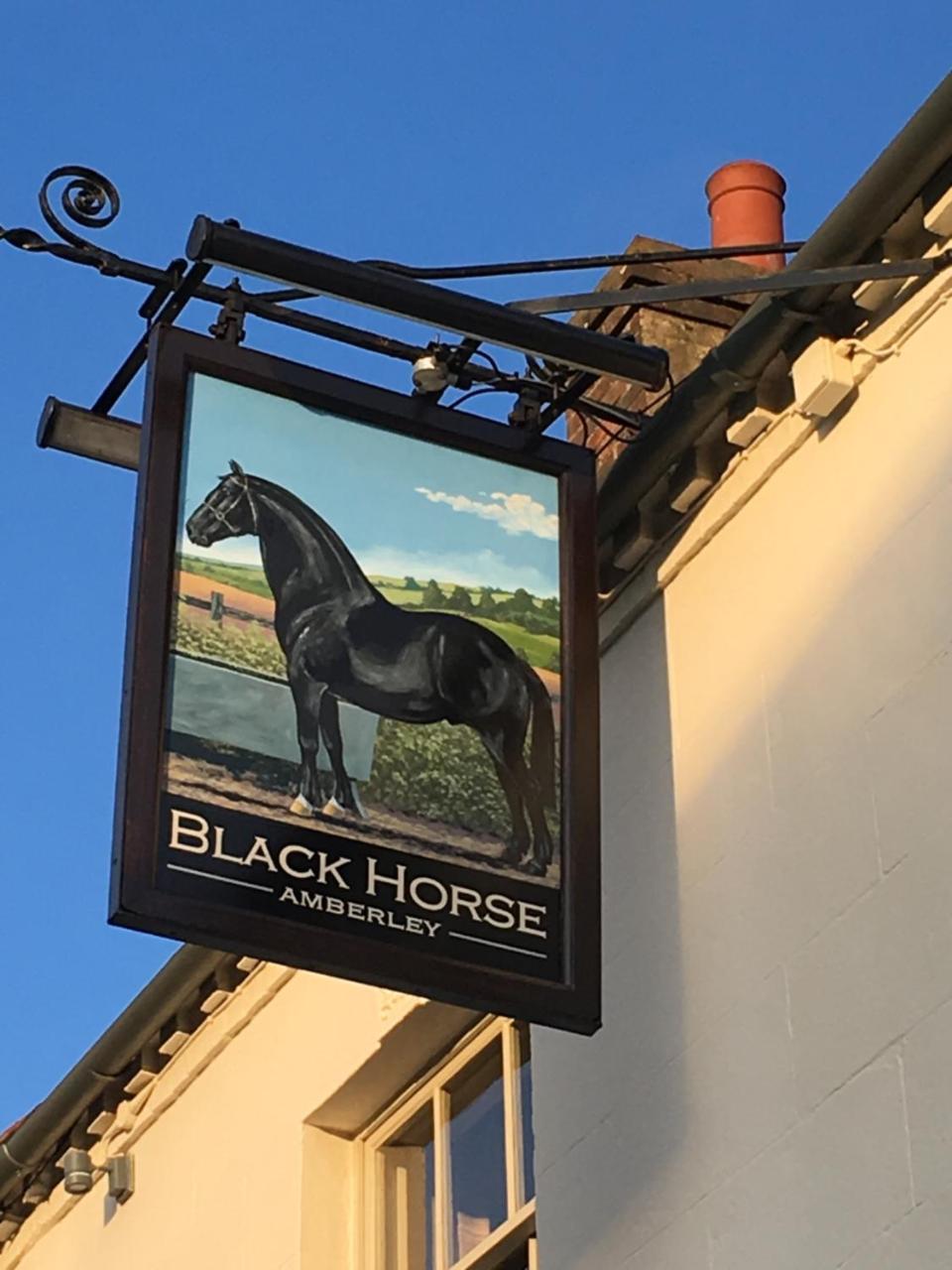 Black Horse Amberley  Kültér fotó